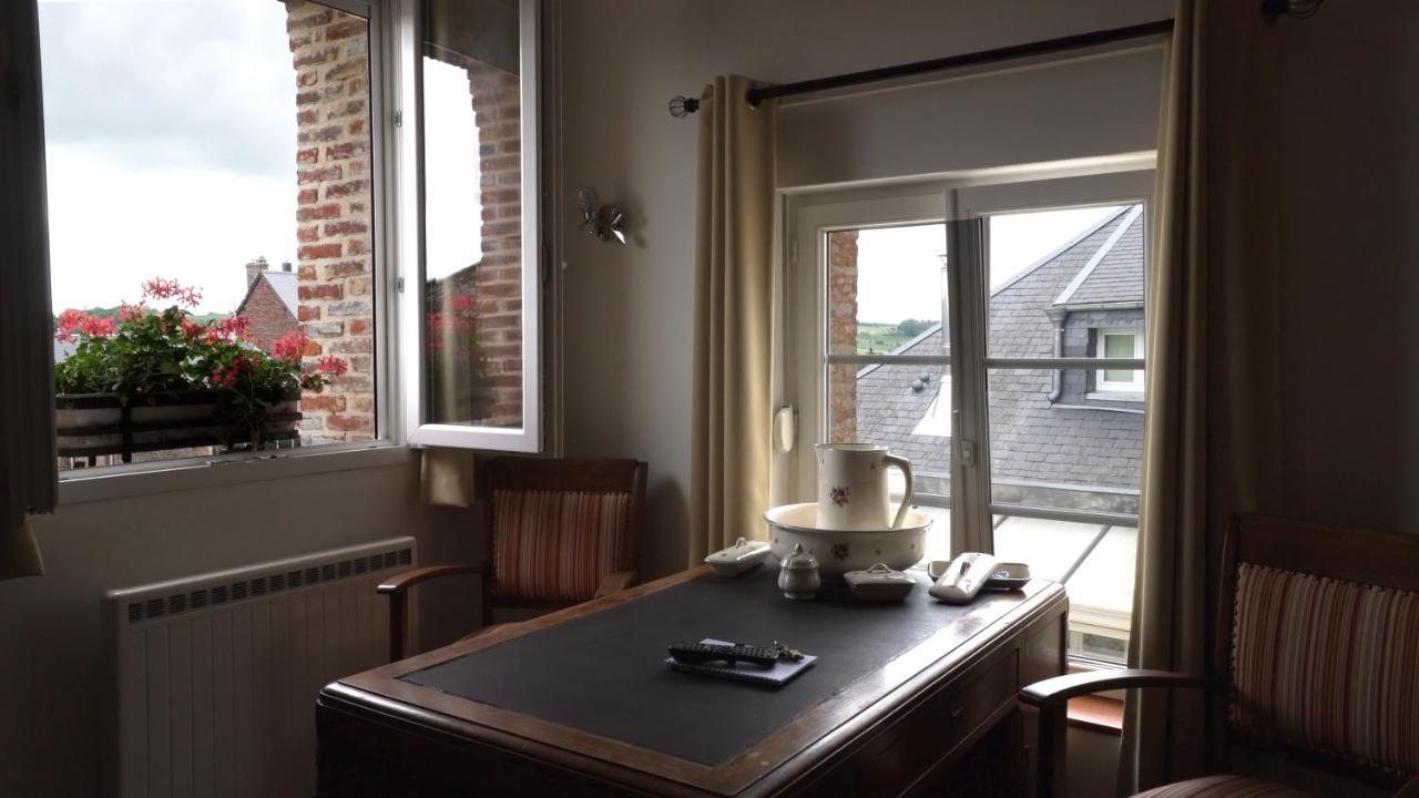 Chambres&Table d'hôtes Au Chapitre Rozoy-sur-Serre Exterior foto